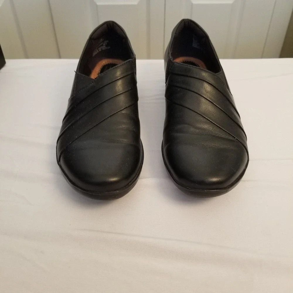 Clarks Artisan Black Pleated Slip On Loafers Low Wedge Shoes Womens Size 6.5 M